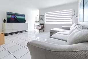 6926 NW 166th Terrace, Miami Lakes, FL 33014 - Photo 7