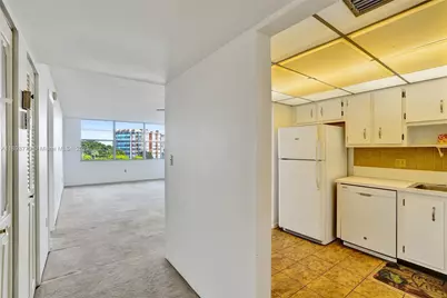 1200 Saint Charles Pl #413, Pembroke Pines, FL 33026 - Photo 3