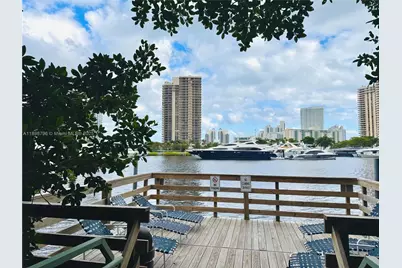 19555 E Country Club Dr #8108, Aventura, FL 33180 - Photo 23