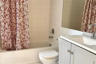 19555 E Country Club Dr, Aventura, FL 33180 - Photo 13