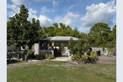 1645 SE North Blackwell Dr, Port Saint Lucie, FL 34952 - Photo 13