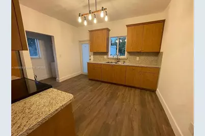 125 SW 32nd Ct Rd, Miami, FL 33135 - Photo 5