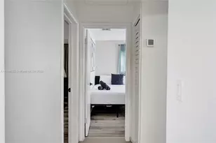 1124 NE 6th St, Hallandale Beach, FL 33009 - Photo 23