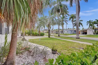 1124 NE 6th St, Hallandale Beach, FL 33009 - Photo 71