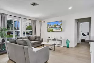 1124 NE 6th St, Hallandale Beach, FL 33009 - Photo 31