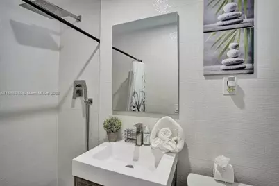 1321 S 16th Ave, Hollywood, FL 33020 - Photo 17