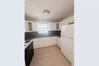 3962 Park Lane #3962, Palm Springs, FL 33406 - Photo 5