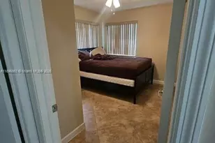 8660 SW 14th St, Pembroke Pines, FL 33025 - Photo 17