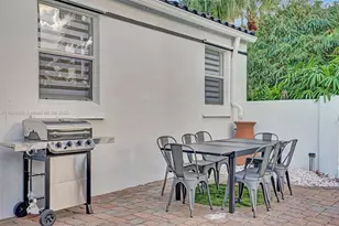 725 Harrison St, Hollywood, FL 33019 - Photo 75