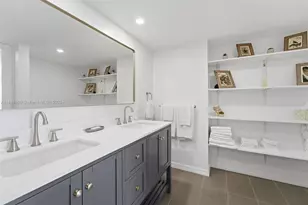 1717 N Bayshore Dr, Miami, FL 33132 - Photo 13