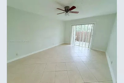 22279 Woodborn Dr, Boca Raton, FL 33428 - Photo 7