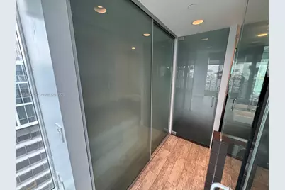 1040 Biscayne Blvd #1106, Miami, FL 33132 - Photo 17