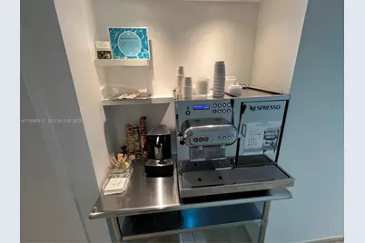 1040 Biscayne Blvd #1106, Miami, FL 33132 - Photo 57