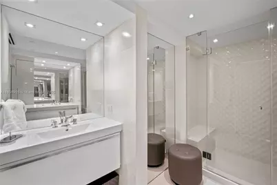 400 S Pointe Dr #910, Miami Beach, FL 33139 - Photo 33