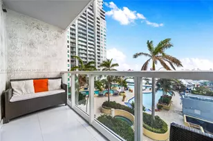 253 NE 2nd St, Miami, FL 33132 - Photo 33