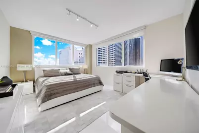 253 NE 2nd St #1109, Miami, FL 33132 - Photo 27