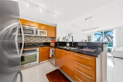 253 NE 2nd St #1109, Miami, FL 33132 - Photo 3