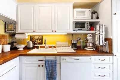 2500 Diana Dr #305, Hallandale Beach, FL 33009 - Photo 9