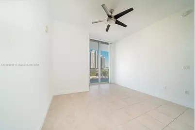 3470 E Coast Ave #H0913, Miami, FL 33137 - Photo 5