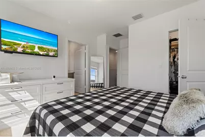 377 NE 1st Dr, Florida City, FL 33034 - Photo 25