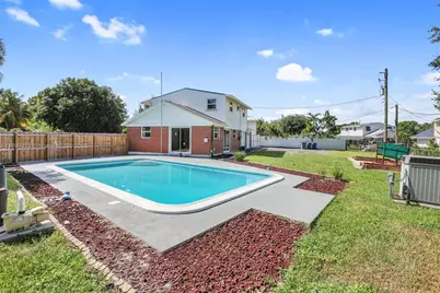 917 Orange Dr, Lake Park, FL 33403 - Photo 27