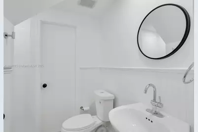 917 Orange Dr, Lake Park, FL 33403 - Photo 15