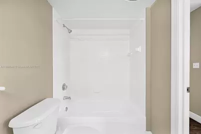 1200 Brickell Bay Dr #3501, Miami, FL 33131 - Photo 37