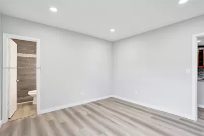 6860 SW 18th Ct, North Lauderdale, FL 33068 - Photo 15