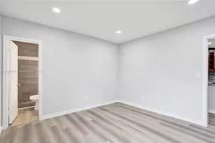 6860 SW 18th Ct, North Lauderdale, FL 33068 - Photo 15