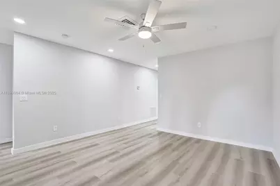 6860 SW 18th Ct, North Lauderdale, FL 33068 - Photo 37