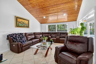 7720 SW 176th St, Palmetto Bay, FL 33157 - Photo 15