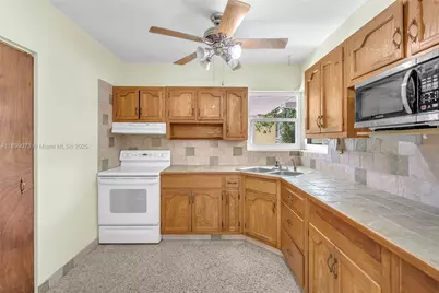 12371 SW 190th Ter, Miami, FL 33177 - Photo 13