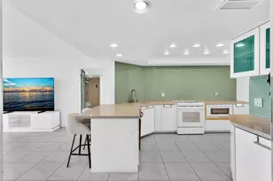 2425 Presidential Way, West Palm Beach, FL 33401 - Photo 13