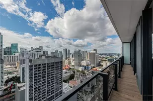 398 NE 5th St, Miami, FL 33132 - Photo 23