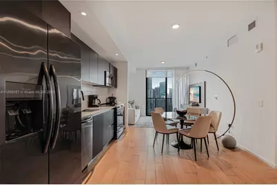 398 NE 5th St #3017, Miami, FL 33132 - Photo 9