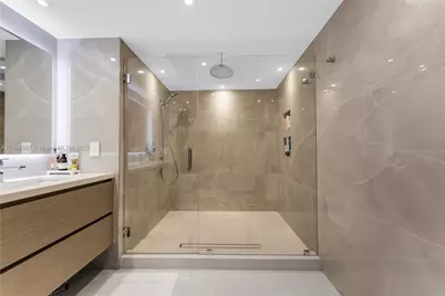 20191 E Country Club Dr #1603, Aventura, FL 33180 - Photo 25