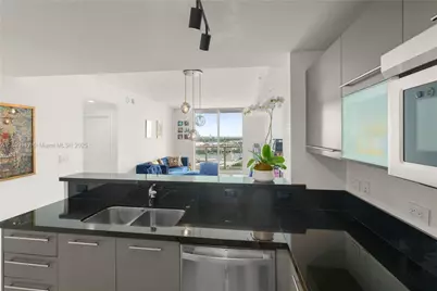 253 NE 2nd St #2003, Miami, FL 33132 - Photo 7