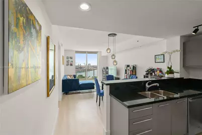 253 NE 2nd St #2003, Miami, FL 33132 - Photo 9