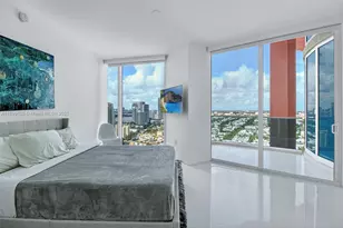 300 South Pointe Dr, Miami Beach, FL 33139 - Photo 25