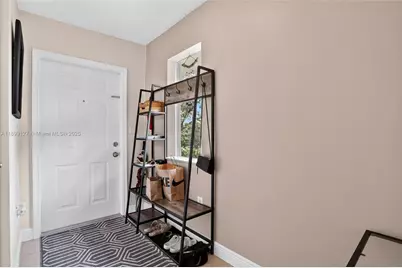 6235 SW 47th Mnr #201, Davie, FL 33314 - Photo 3