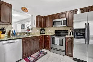 6235 SW 47th Manor, Davie, FL 33314 - Photo 11