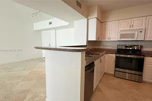 1155 Brickell Bay Dr, Miami, FL 33131 - Photo 13