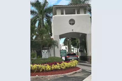 5926 NW 110th Ct, Doral, FL 33178 - Photo 3