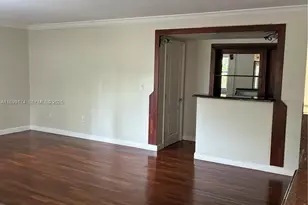 10010 NW 9th St Cir, Miami, FL 33172 - Photo 7