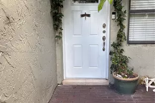 10010 NW 9th St Cir, Miami, FL 33172 - Photo 21