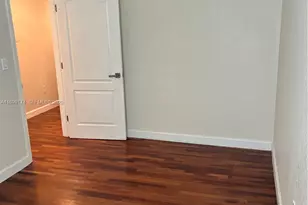 10010 NW 9th St Cir, Miami, FL 33172 - Photo 17