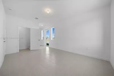 715 SE 15th St, Homestead, FL 33034 - Photo 5