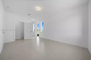 715 SE 15th St, Homestead, FL 33034 - Photo 5