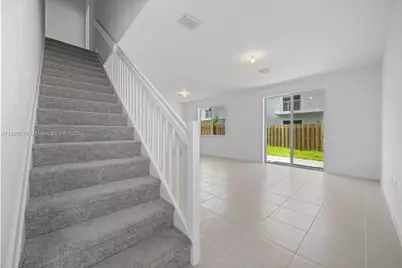 715 SE 15th St, Homestead, FL 33034 - Photo 15