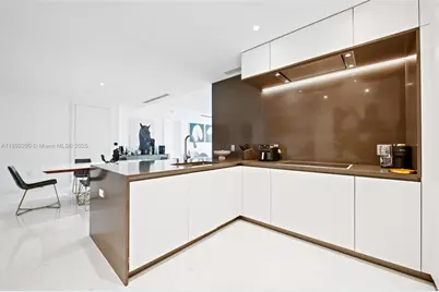 300 Biscayne Blvd Way #4909W, Miami, FL 33131 - Photo 13